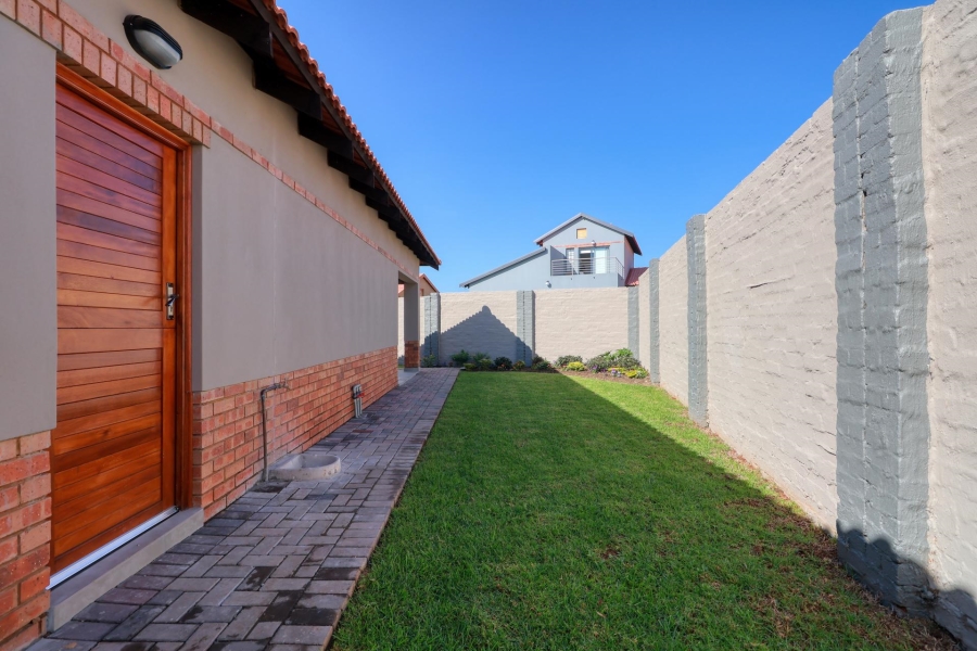 3 Bedroom Property for Sale in Waterkloof East North West